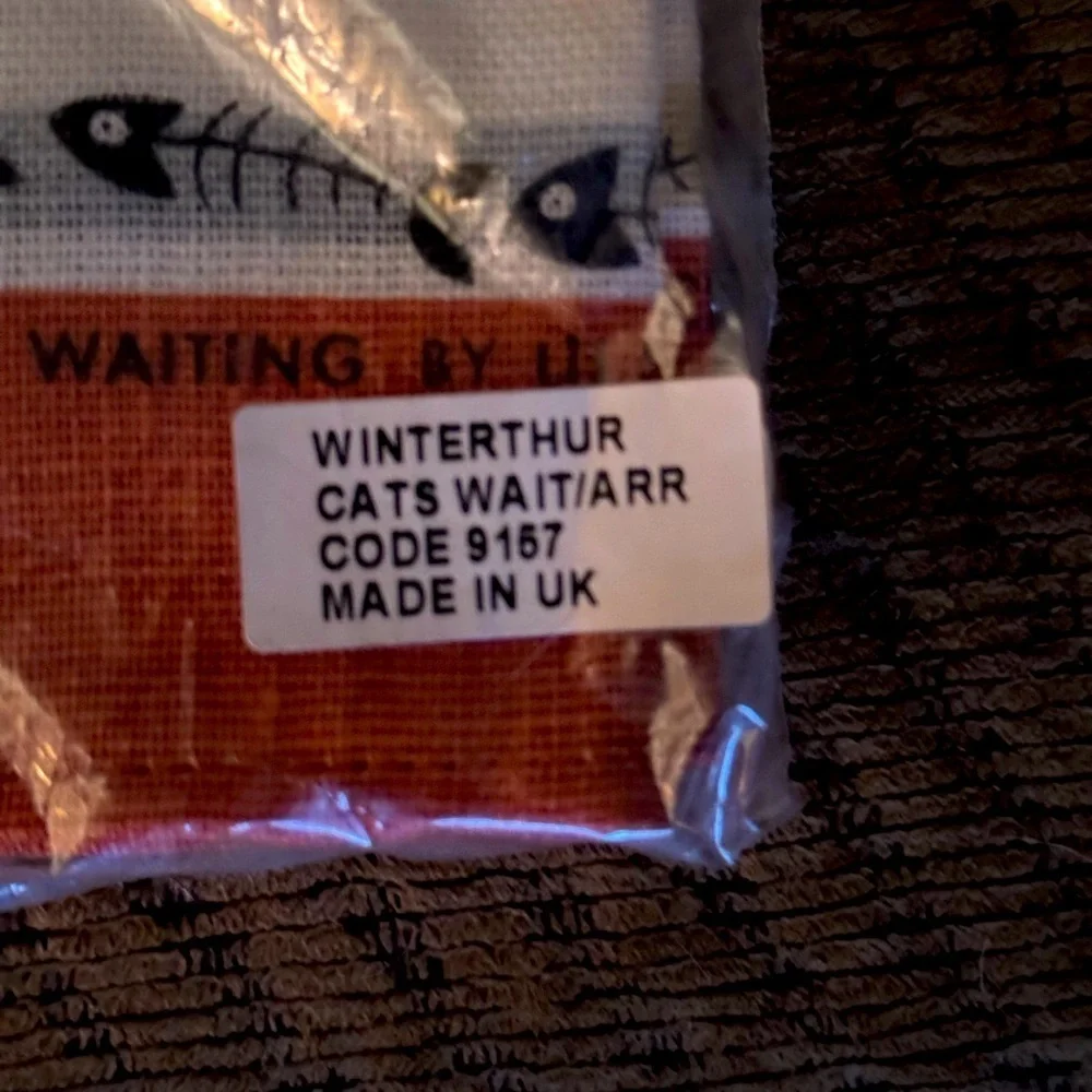 New Ulster Weavers Cats Galore Linen Tea Towel Set w/Fish Bone Decorative Border